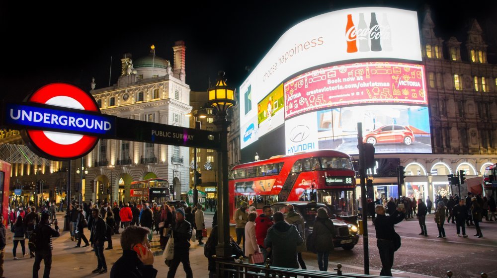 Hop on Hop off Bus Photos 5