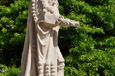 Exploration Artistique à Chelsea Physic Garden : Où l'Art et la Sculpture se Marient à la Nature