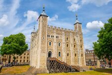 Le Château de la Tour de Londres : Histoire, Mystères et les Joyaux de la Couronne