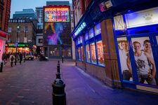 Soho by Night  L'Énergie LGBTQ+ du Quartier et Ses Célébrations de la Diversité