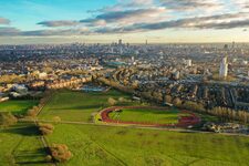 À la Découverte des Trésors de Hampstead Heath : Une Évasion Naturelle au Cœur de Londres